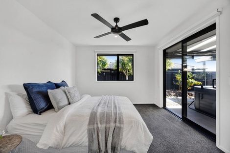 Photo of property in 5 Aheahea Way, Hurworth, New Plymouth, 4310