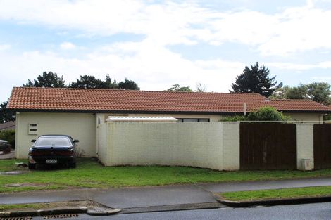 Photo of property in 2 Seneca Court, Golflands, Auckland, 2013