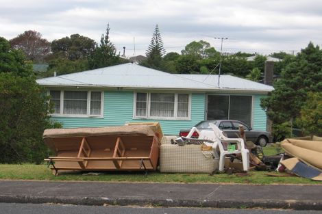 Photo of property in 13 Kelwyn Road, Kelston, Auckland, 0602