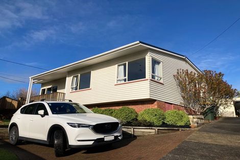 Photo of property in 1/23 Weldene Avenue, Glenfield, Auckland, 0629