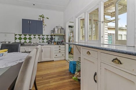 Photo of property in 1 Harris Street, Huntly, 3700