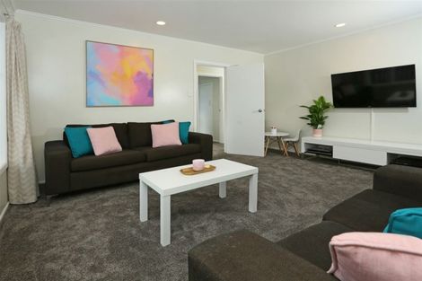 Photo of property in 64b Colwill Road, Massey, Auckland, 0614