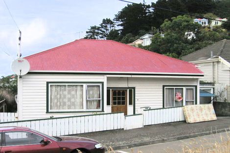 Photo of property in 19 Medway Street, Island Bay, Wellington, 6023