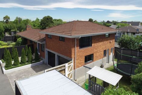 Photo of property in 198 Grimseys Road, Redwood, Christchurch, 8051