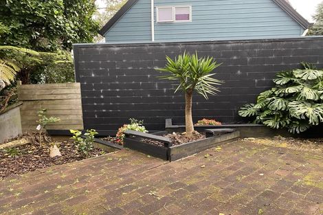 Photo of property in 1/19 Pemberton Avenue, Bayview, Auckland, 0629