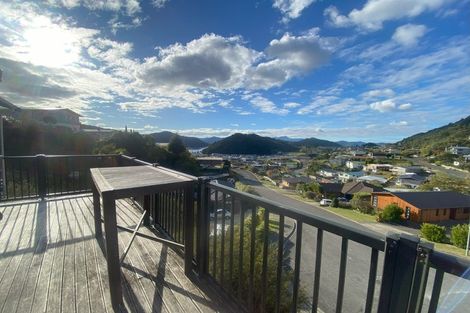 Photo of property in 15 Russell Street, Picton, 7220