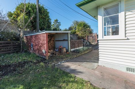 Photo of property in 5 Mcgreevy Street, Waipawa, 4210