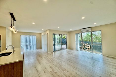 Photo of property in 42 Cresta Avenue, Beach Haven, Auckland, 0626