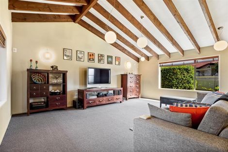 Photo of property in 38 Frank Evans Place, Henderson, Auckland, 0610