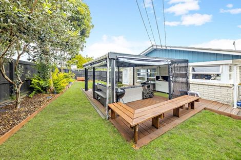 Photo of property in 1/6 Clevedon Road, Papakura, 2110