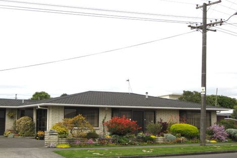 Photo of property in 2/27 Whiteley Street, Moturoa, New Plymouth, 4310