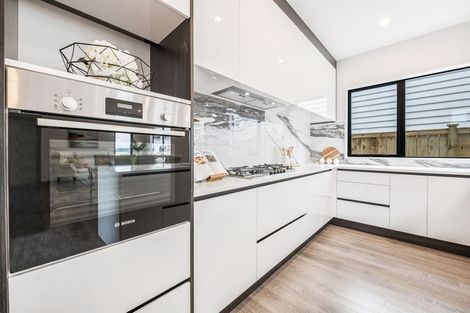 Photo of property in 82 Tir Conaill Avenue, Flat Bush, Auckland, 2019