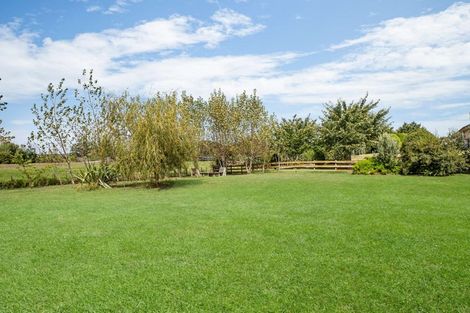 Photo of property in 6 Armstrong Way, Waiuku, 2123