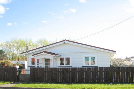 Photo of property in 18 Robert Street, Marton, 4710