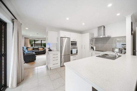 Photo of property in 27 Willowgrange Place, Pukekohe, 2120