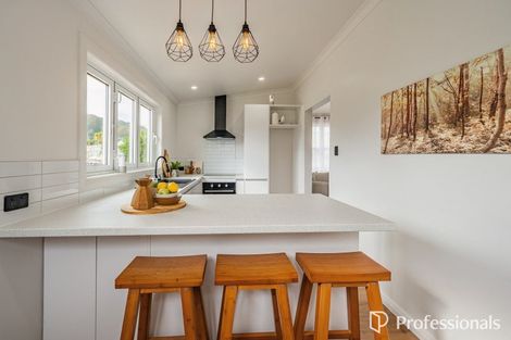 Photo of property in 53 York Street, Moera, Lower Hutt, 5010