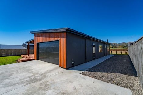 Photo of property in 3 Louden Place, Wakefield, 7025