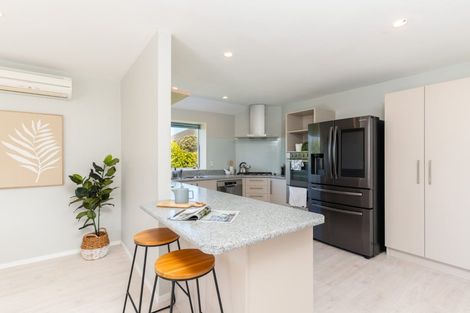 Photo of property in 138 Westchester Drive, Churton Park, Wellington, 6037