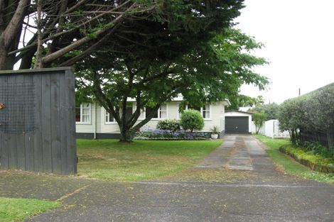 Photo of property in 13 Matapouri Road, Mangere Bridge, Auckland, 2022