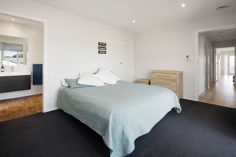 Photo of property in 10 Derbyshire Place, Dinsdale, Hamilton, 3204