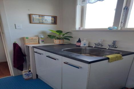 Photo of property in 57 Tiroroa Avenue, Te Atatu South, Auckland, 0610