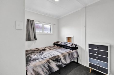 Photo of property in 1 Lynton Street, Upper Vogeltown, New Plymouth, 4310