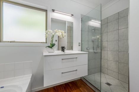 Photo of property in 15 Solway Avenue, Ilam, Christchurch, 8041