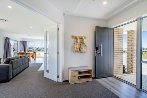 Photo of property in 25 Landsborough Drive, Darfield, 7571