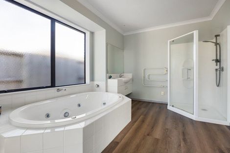 Photo of property in 48 Magellan Rise, Flagstaff, Hamilton, 3210