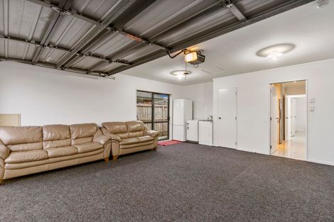 Photo of property in 10 Stellata Court, Randwick Park, Auckland, 2105