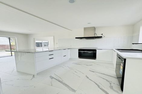 Photo of property in 58 Grimseys Road, Redwood, Christchurch, 8051