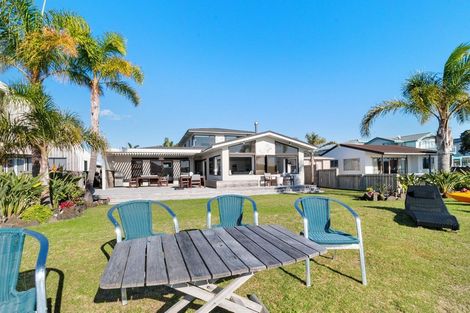 Photo of property in 141 Captain Cook Road, Cooks Beach, Whitianga, 3591