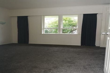 Photo of property in 90 Beach Road, Mellons Bay, Auckland, 2014