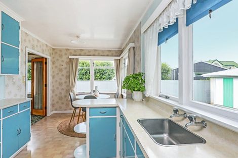 Photo of property in 10 Neeve Road, Taradale, Napier, 4112