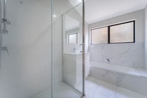 Photo of property in 30 Paulownia Place, Totara Heights, Auckland, 2105