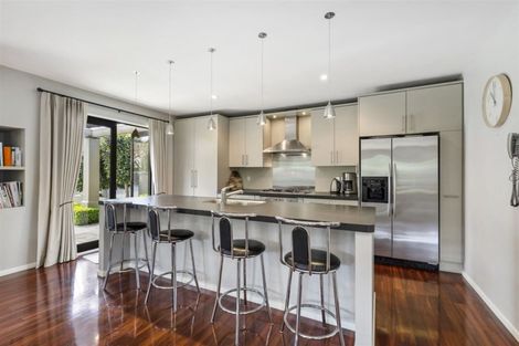 Photo of property in 2 Hogarth Lane, Burnside, Christchurch, 8053