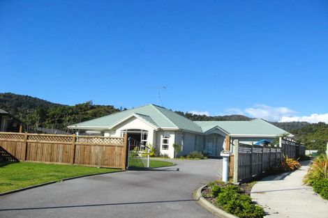 Photo of property in 19 Westvale Drive, Greymouth, 7805