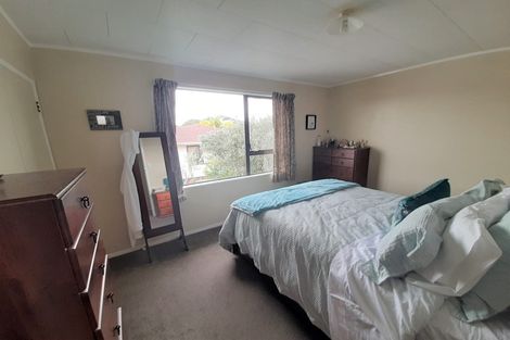 Photo of property in 2 Zircon Place, Wiri, Auckland, 2104
