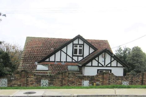 Photo of property in 7 Outlook Road, Greenhithe, Auckland, 0632