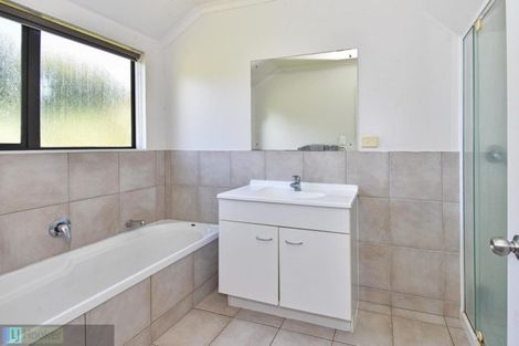 Photo of property in 105 Butcher Road, Pukekohe, 2120