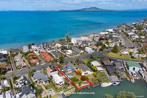Photo of property in 10 Craig Road, Milford, Auckland, 0620