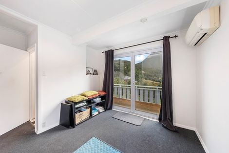 Photo of property in 25 Dorset Street, Picton, 7220
