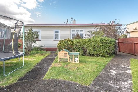 Photo of property in 35 Abbot Street, Gonville, Whanganui, 4501