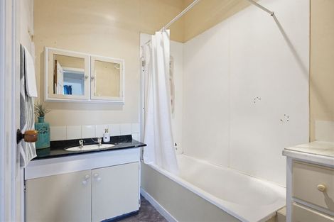 Photo of property in 255 Lytton Road, Elgin, Gisborne, 4010