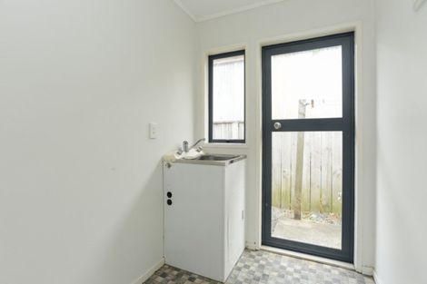 Photo of property in 114 Duchess Crescent, Mayfair, Hastings, 4122