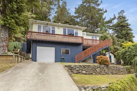 Photo of property in 18 Tawhai Street, Stokes Valley, Lower Hutt, 5019