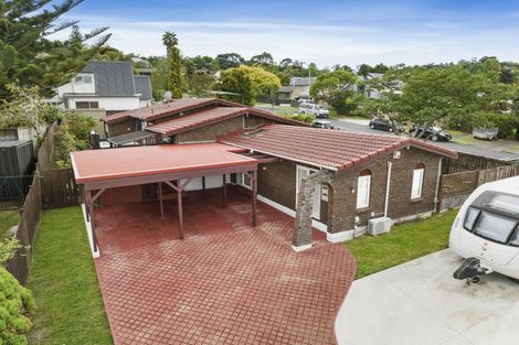 Photo of property in 103 Stapleford Crescent, Browns Bay, Auckland, 0630
