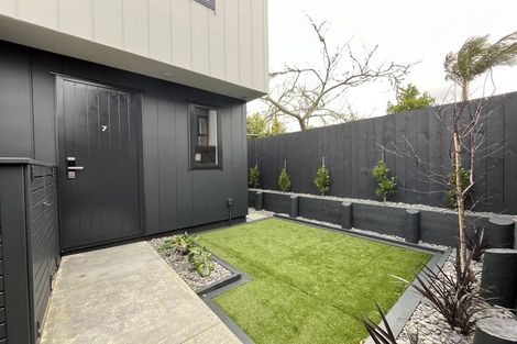 Photo of property in 7/131 Lancaster Road, Beach Haven, Auckland, 0626