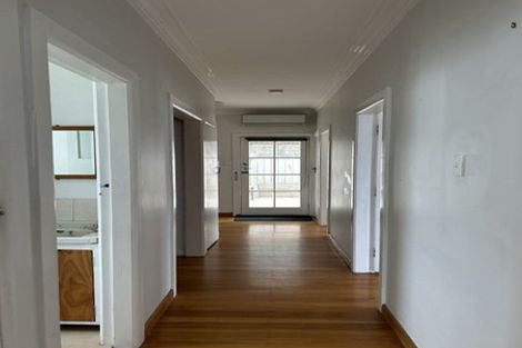 Photo of property in 11 Waru Street, Khandallah, Wellington, 6035