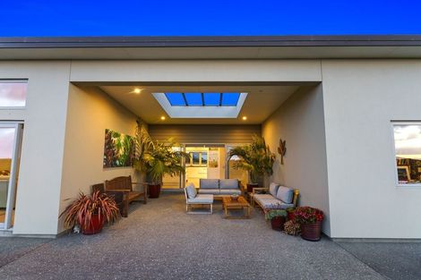 Photo of property in 25 Mahurenga Lane, Te Horo, Otaki, 5581